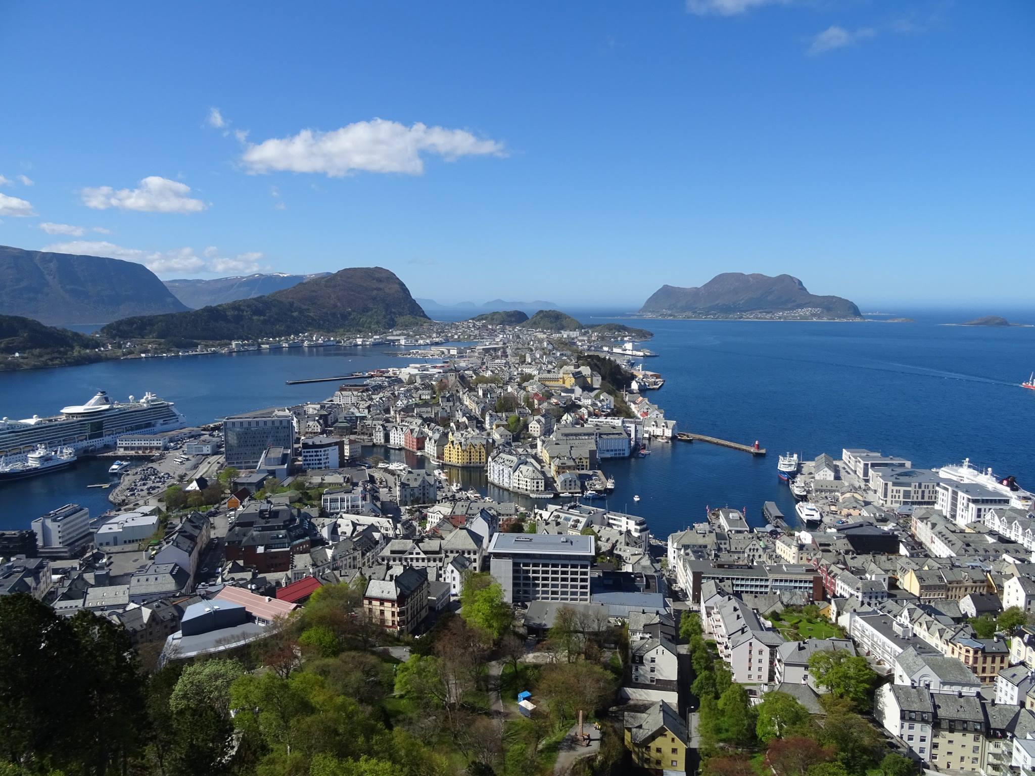 A picture of Alesund.